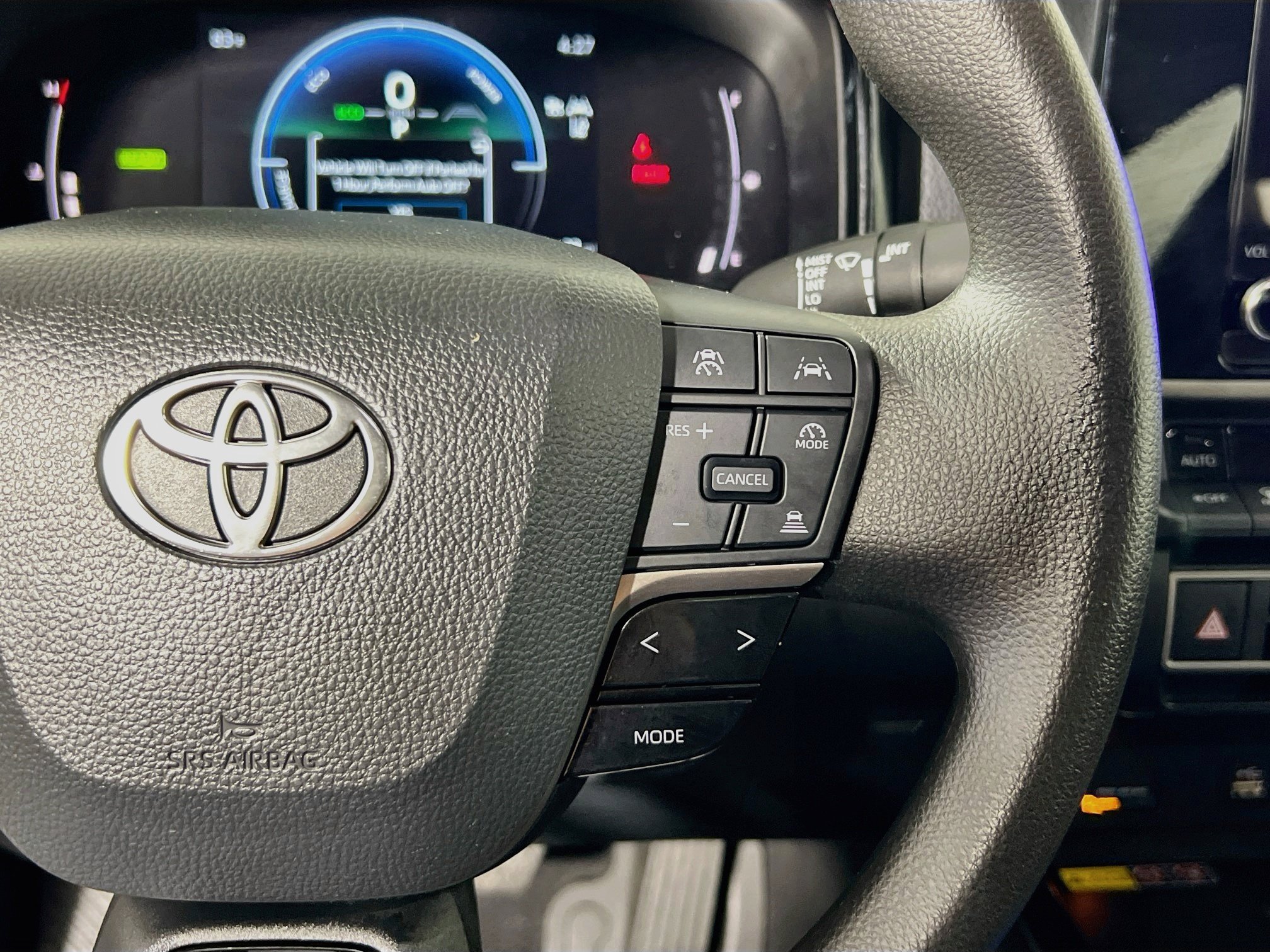 Used 2025 Toyota Camry LE FWD image 17