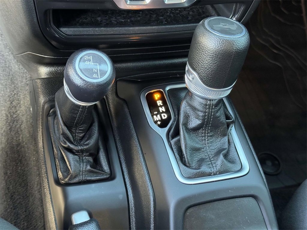 Used 2022 Jeep Wrangler Willys image 6