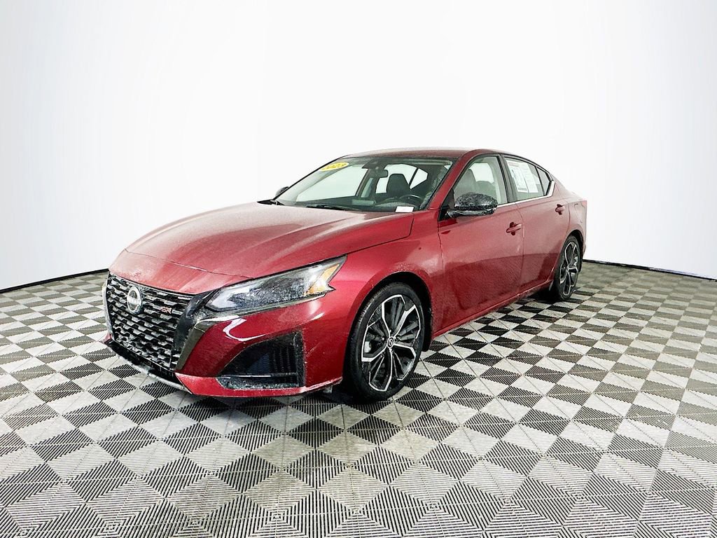 Certified 2023 Nissan Altima 2.5 SR image 6