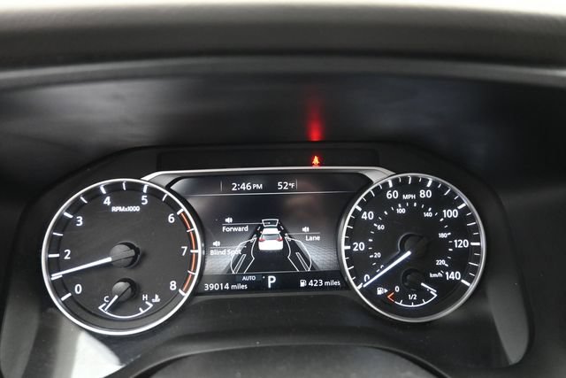 Used 2025 Nissan Rogue SV AWD/4WD image 16