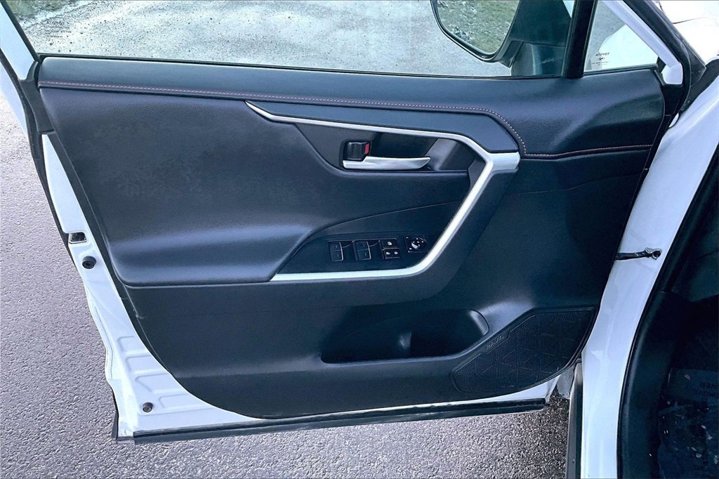 Used 2024 Toyota RAV4 Adventure image 23