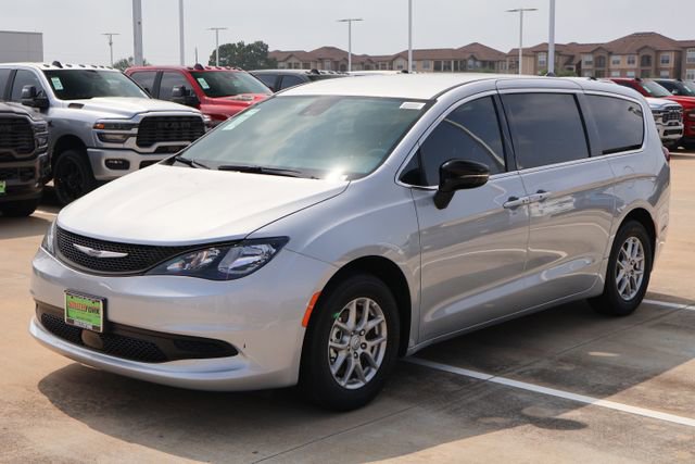New 2026 Chrysler Voyager LX FWD image 3