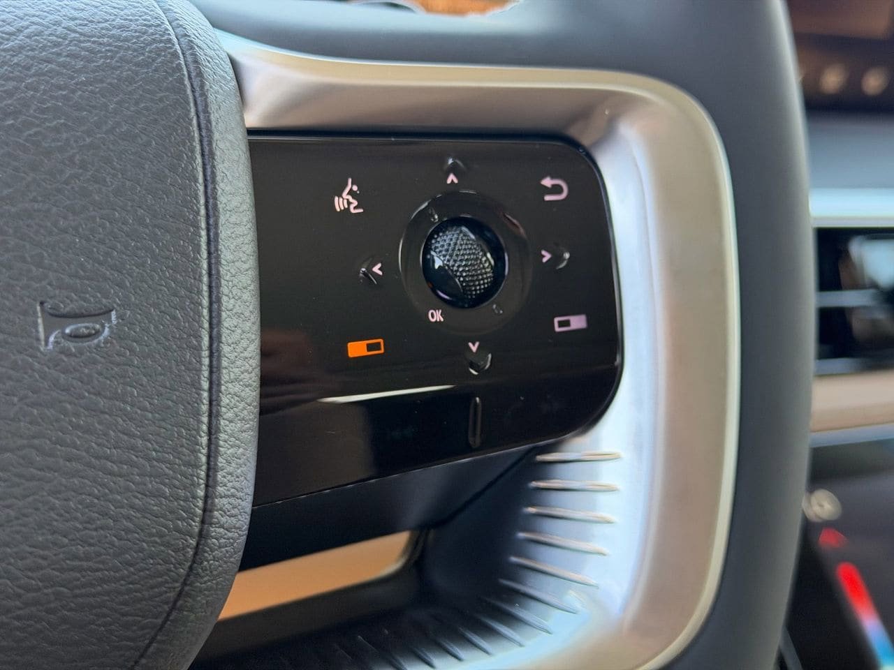 New 2026 INFINITI QX80 Luxe RWD image 24