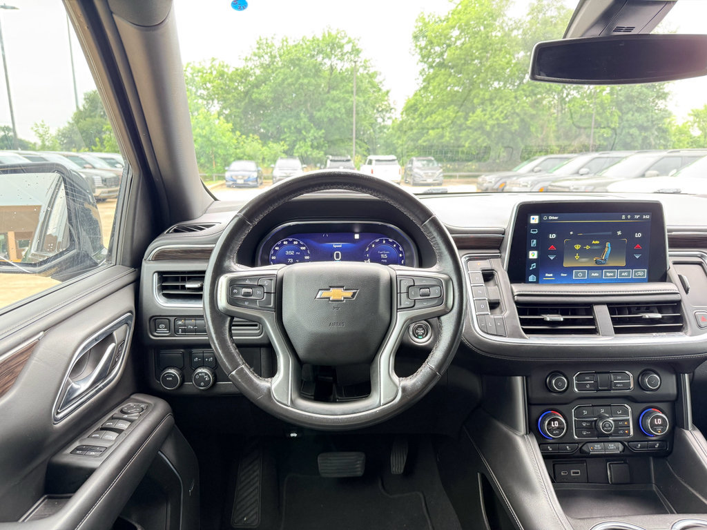 Used 2022 Chevrolet Suburban LT RWD image 17