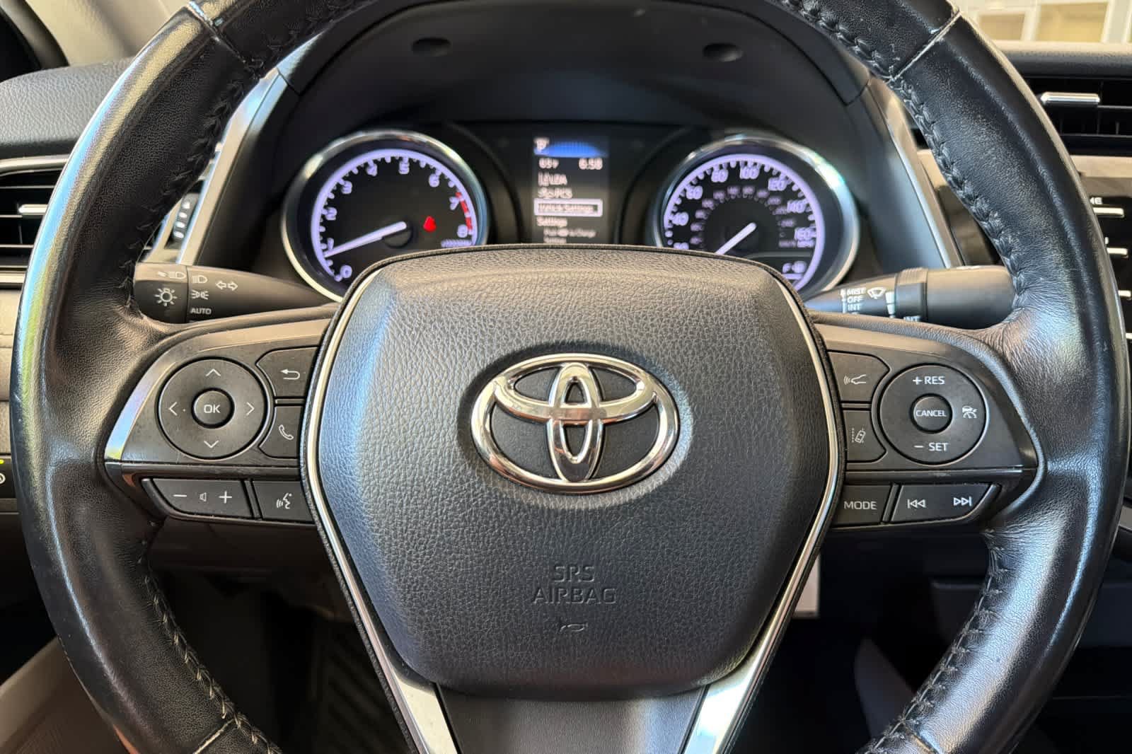 Used 2019 Toyota Camry SE FWD image 22