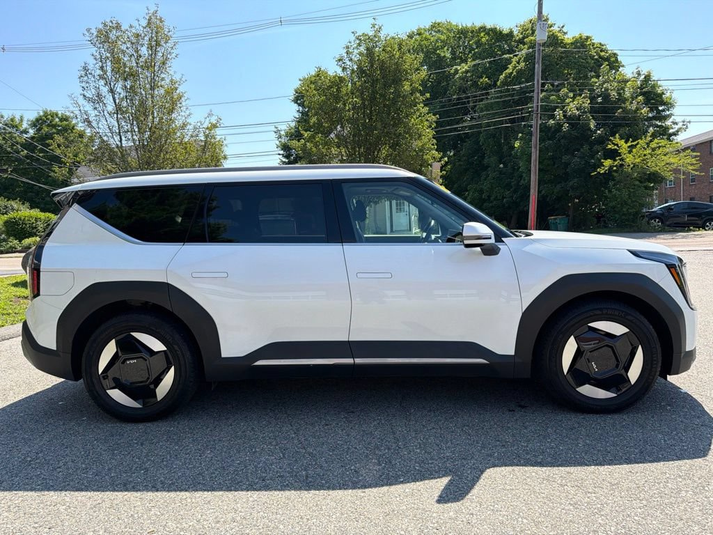 Certified 2024 Kia EV9 Wind AWD/4WD image 8