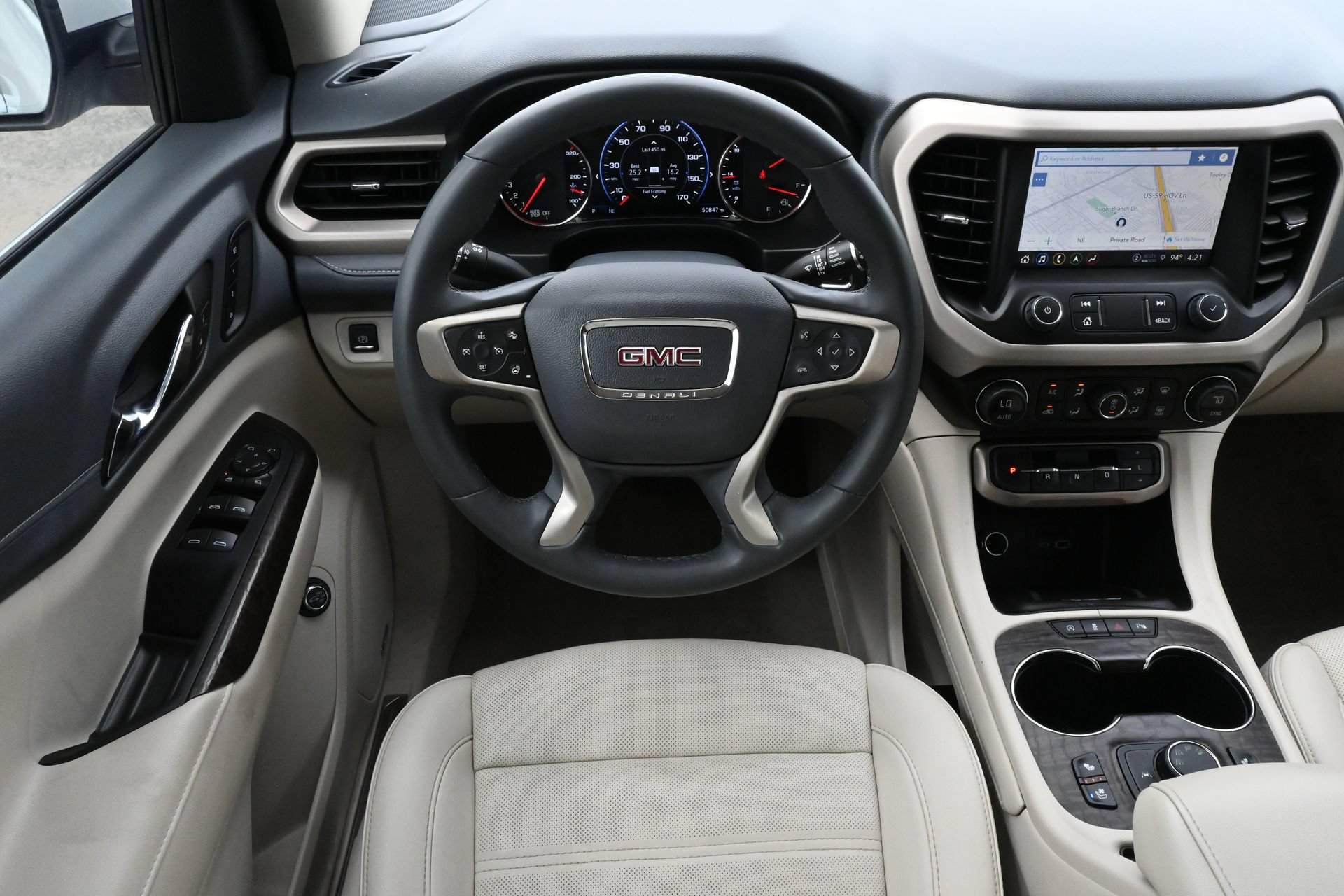 Used 2023 GMC Acadia Denali AWD/4WD image 10