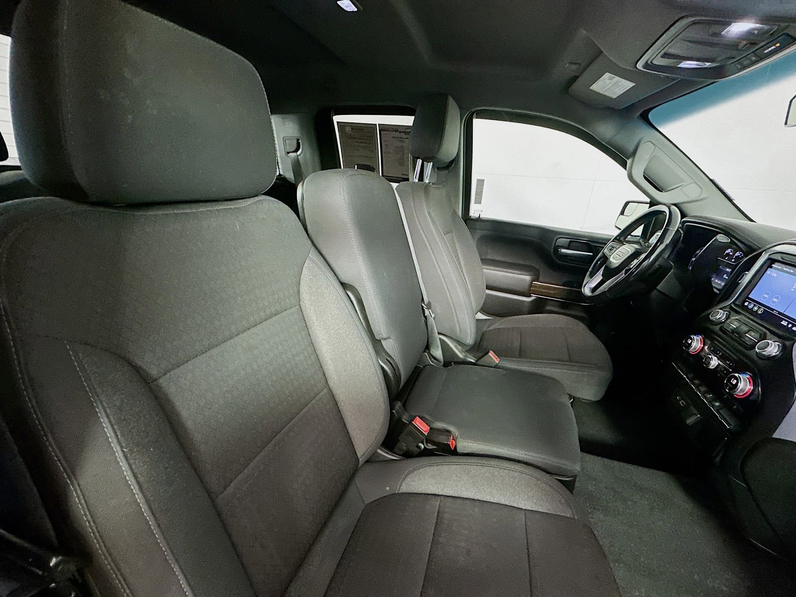 Used 2020 GMC Sierra 1500 Elevation w/ Elevation Value Package AWD/4WD image 25