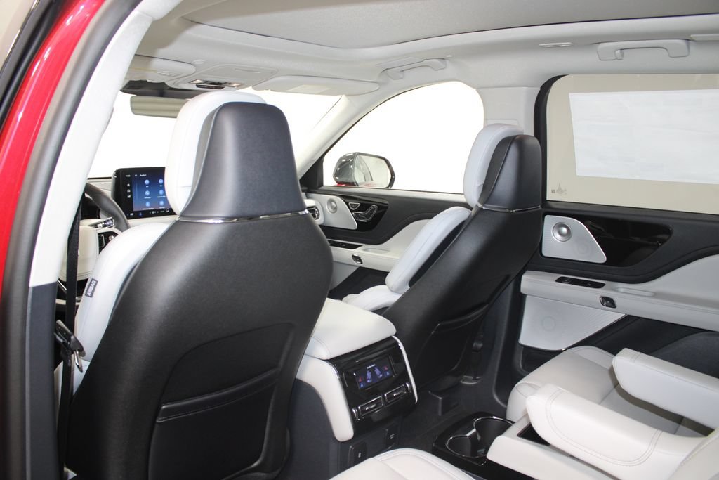 New 2026 Lincoln Aviator Reserve AWD/4WD image 25