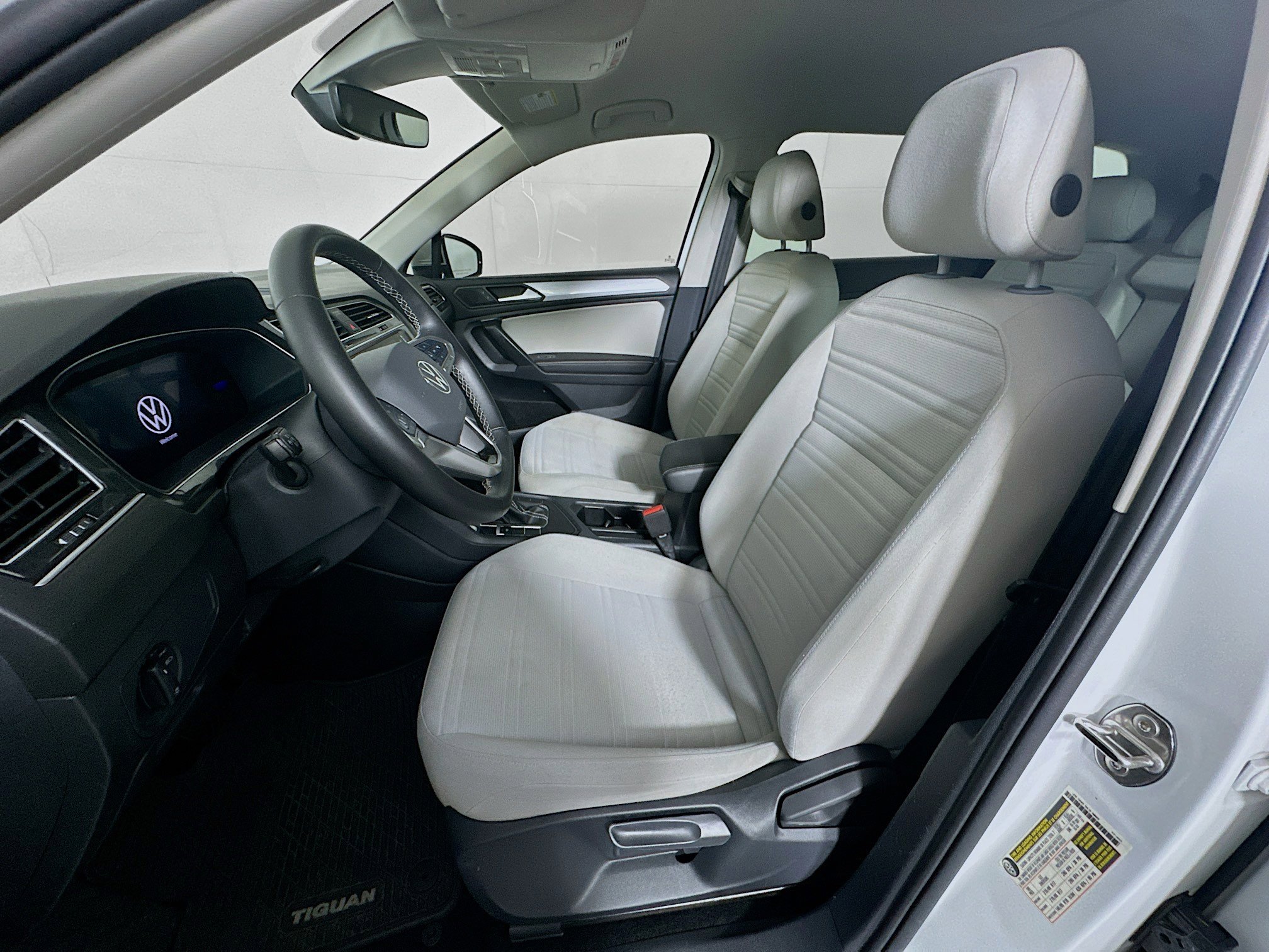 Used 2024 Volkswagen Tiguan S image 13