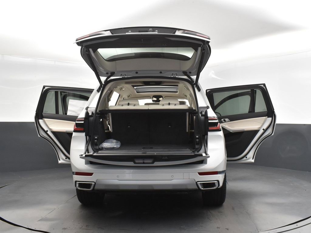 New 2026 BMW X7 xDrive40i w/ Executive Package image 52