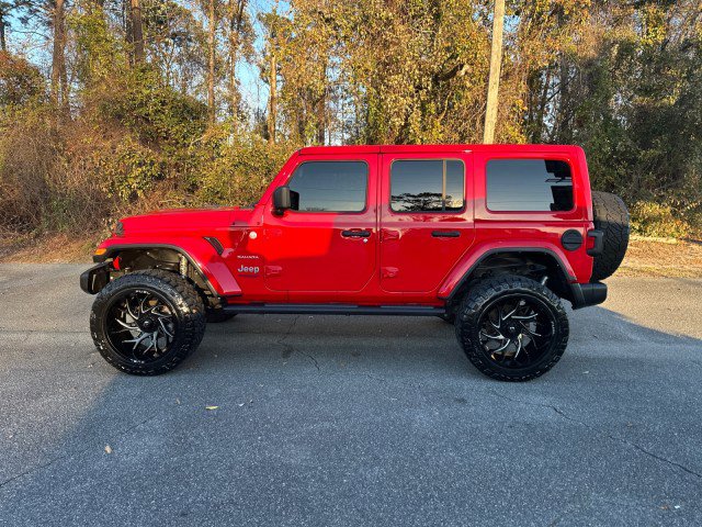 Used 2022 Jeep Wrangler Unlimited Sahara image 2