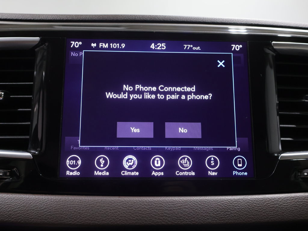 Used 2018 Chrysler Pacifica Touring-L Plus FWD image 38