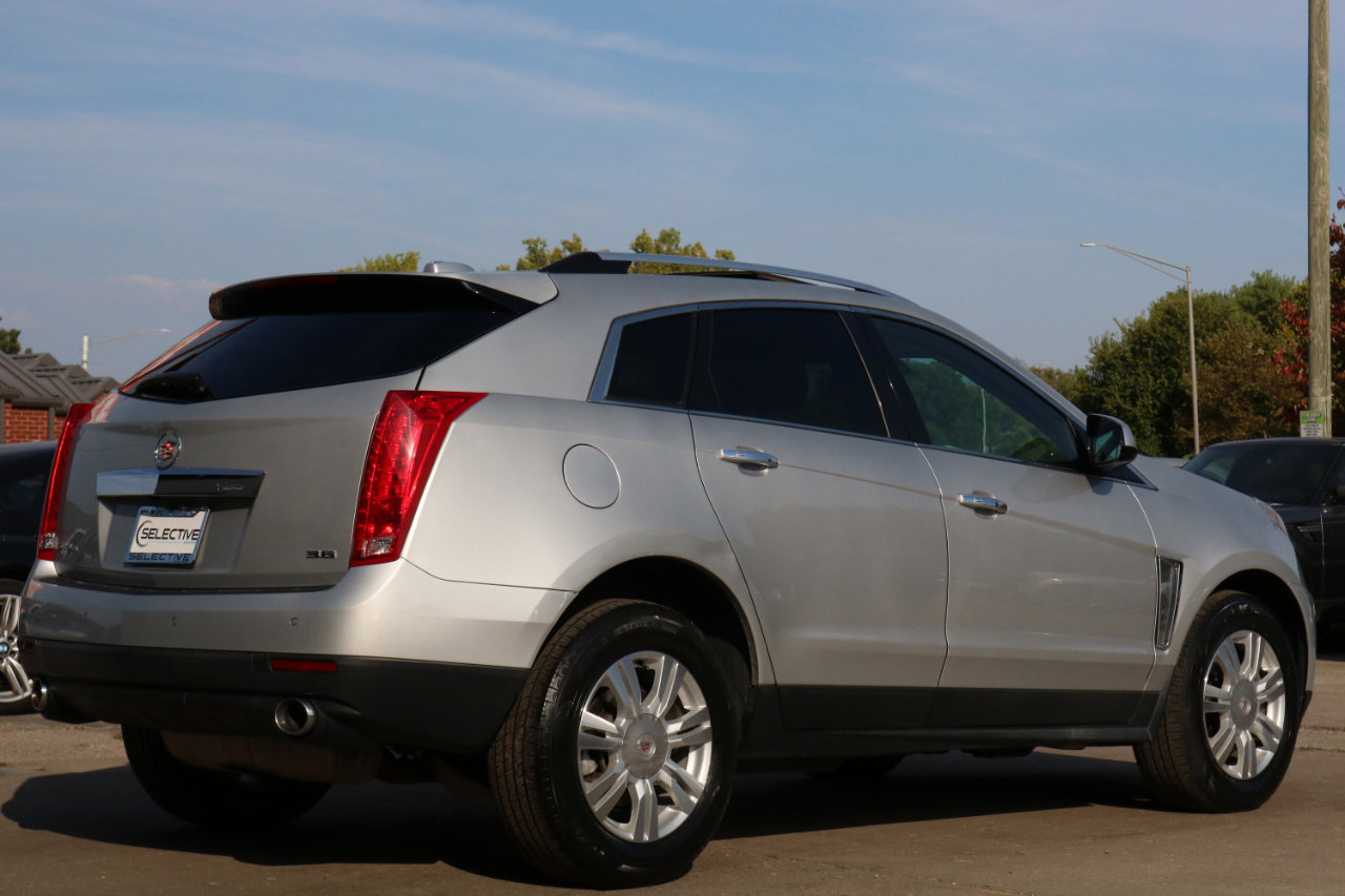 Used 2015 Cadillac SRX Luxury w/ Driver Awareness Package image 8