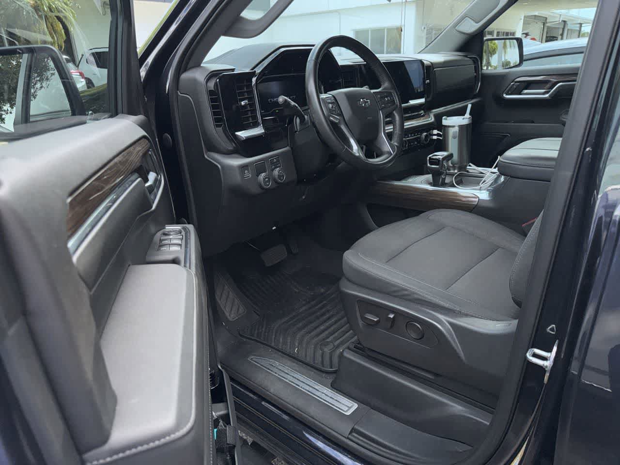 Used 2023 Chevrolet Silverado 1500 RST RWD image 5