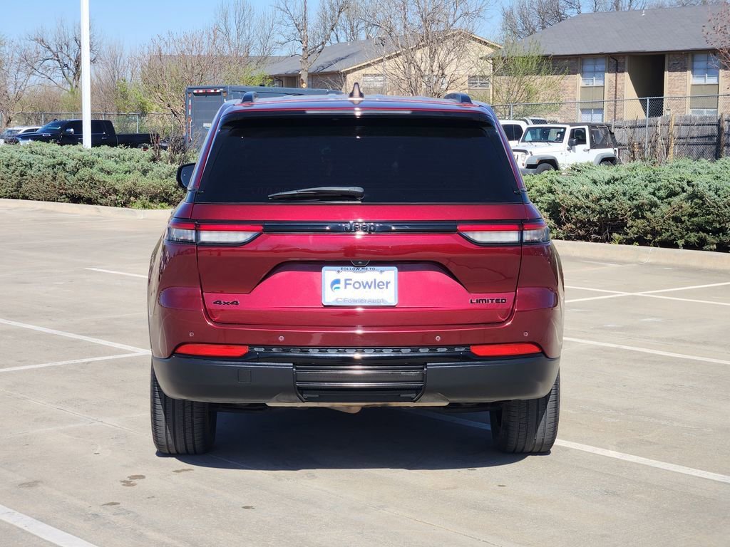 Used 2023 Jeep Grand Cherokee Limited w/ Black Appearance Package image 6