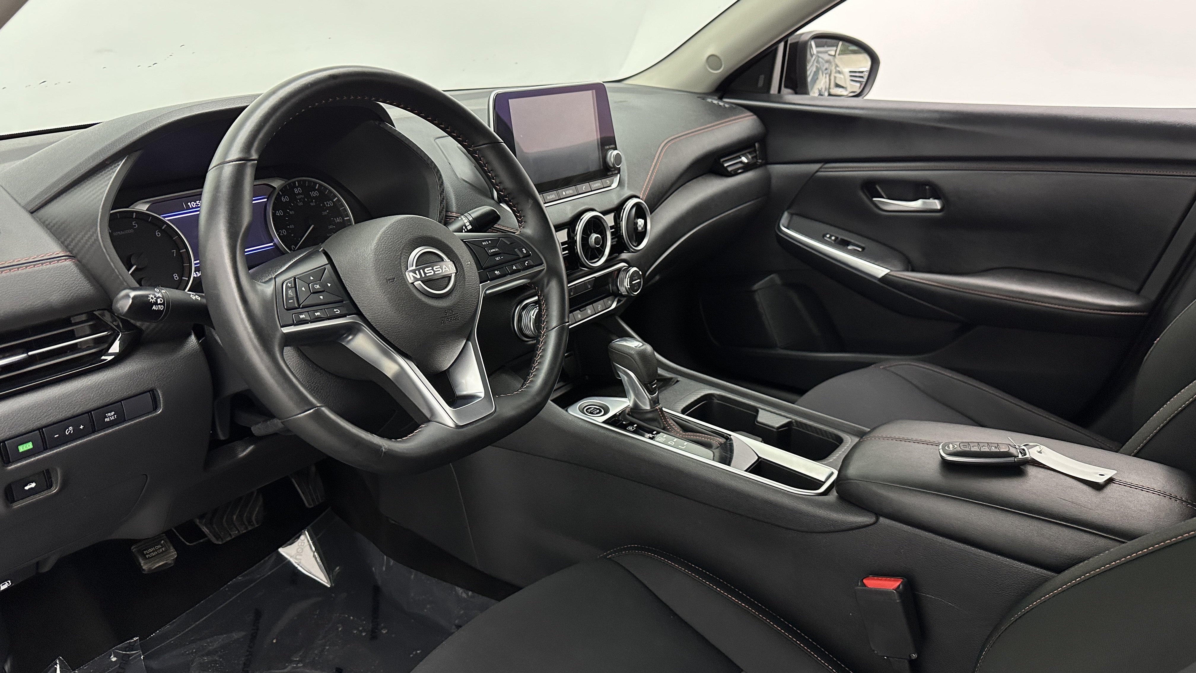 Used 2025 Nissan Sentra SR FWD image 11