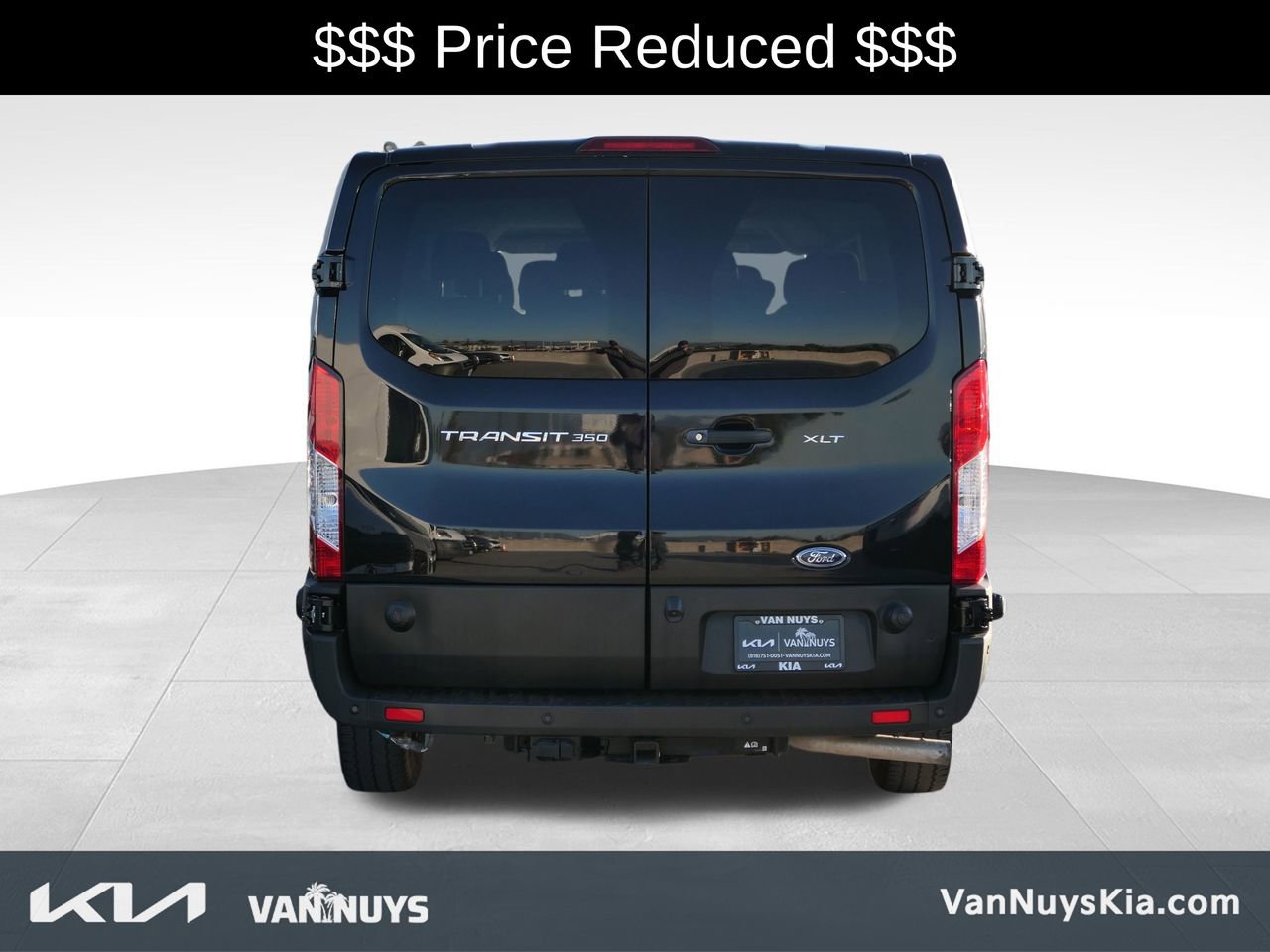 Used 2024 Ford Transit 350 XLT image 4