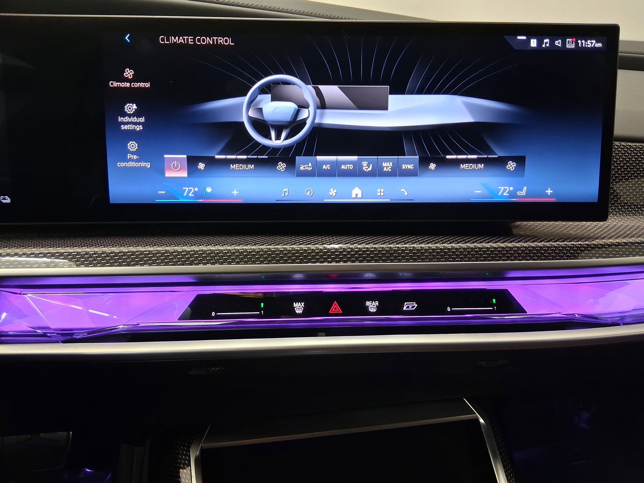 Certified 2025 BMW 750e xDrive w/ Premium Package AWD/4WD image 24