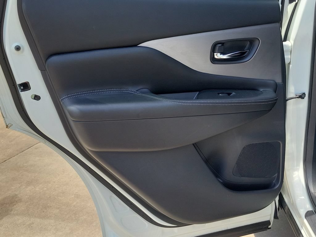 Used 2019 Nissan Murano S FWD image 17