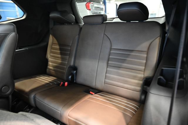 New 2026 GMC Acadia Denali Ultimate w/ LPO, Floor Liner Package AWD/4WD image 12
