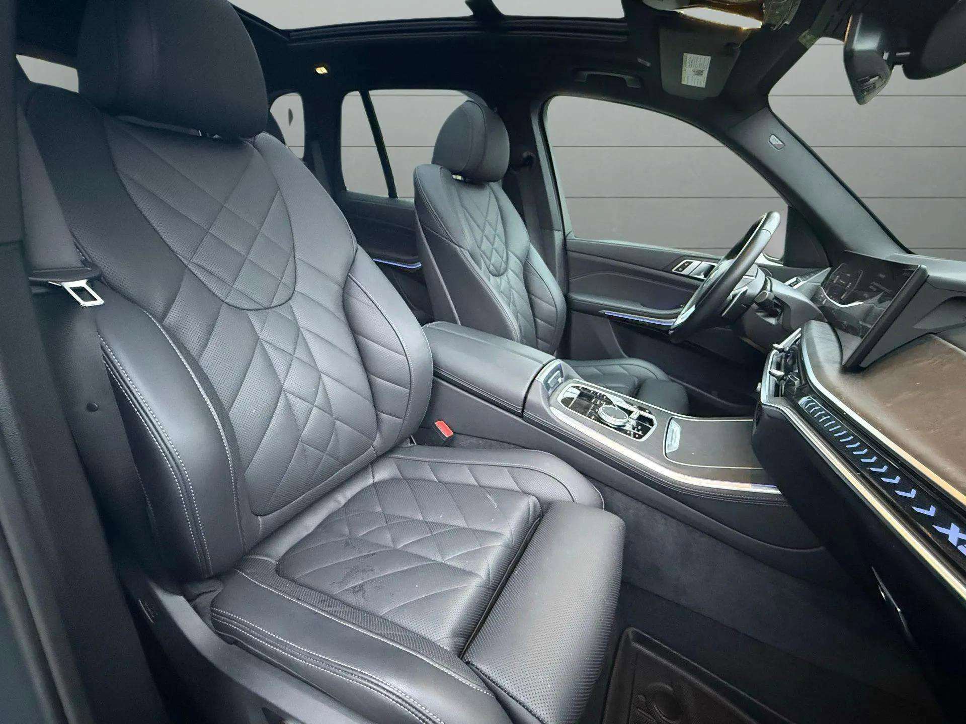 Used 2024 BMW X5 xDrive40i w/ M Sport Package image 22