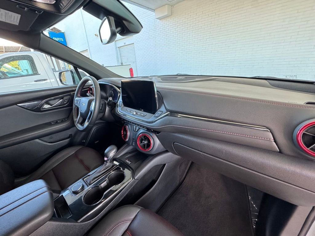 Used 2025 Chevrolet Blazer RS image 17