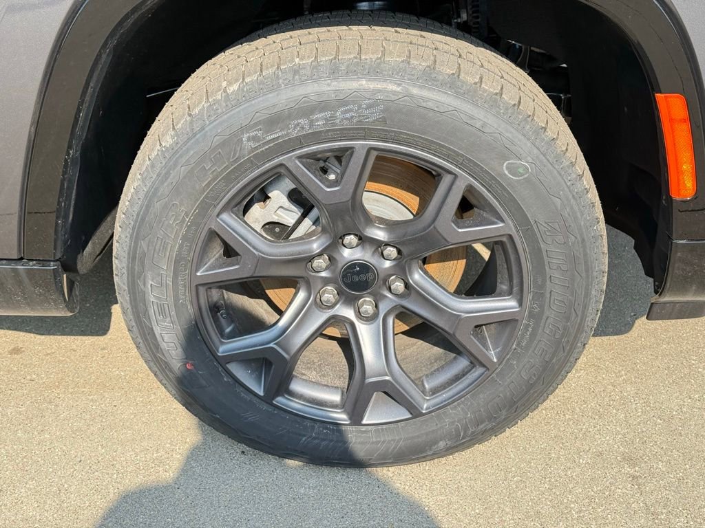 New 2026 Jeep Grand Wagoneer L Limited w/ Premium Group II image 12