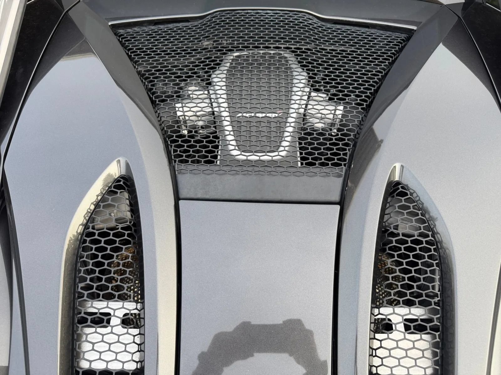 Used 2016 McLaren 570S Coupe RWD image 23