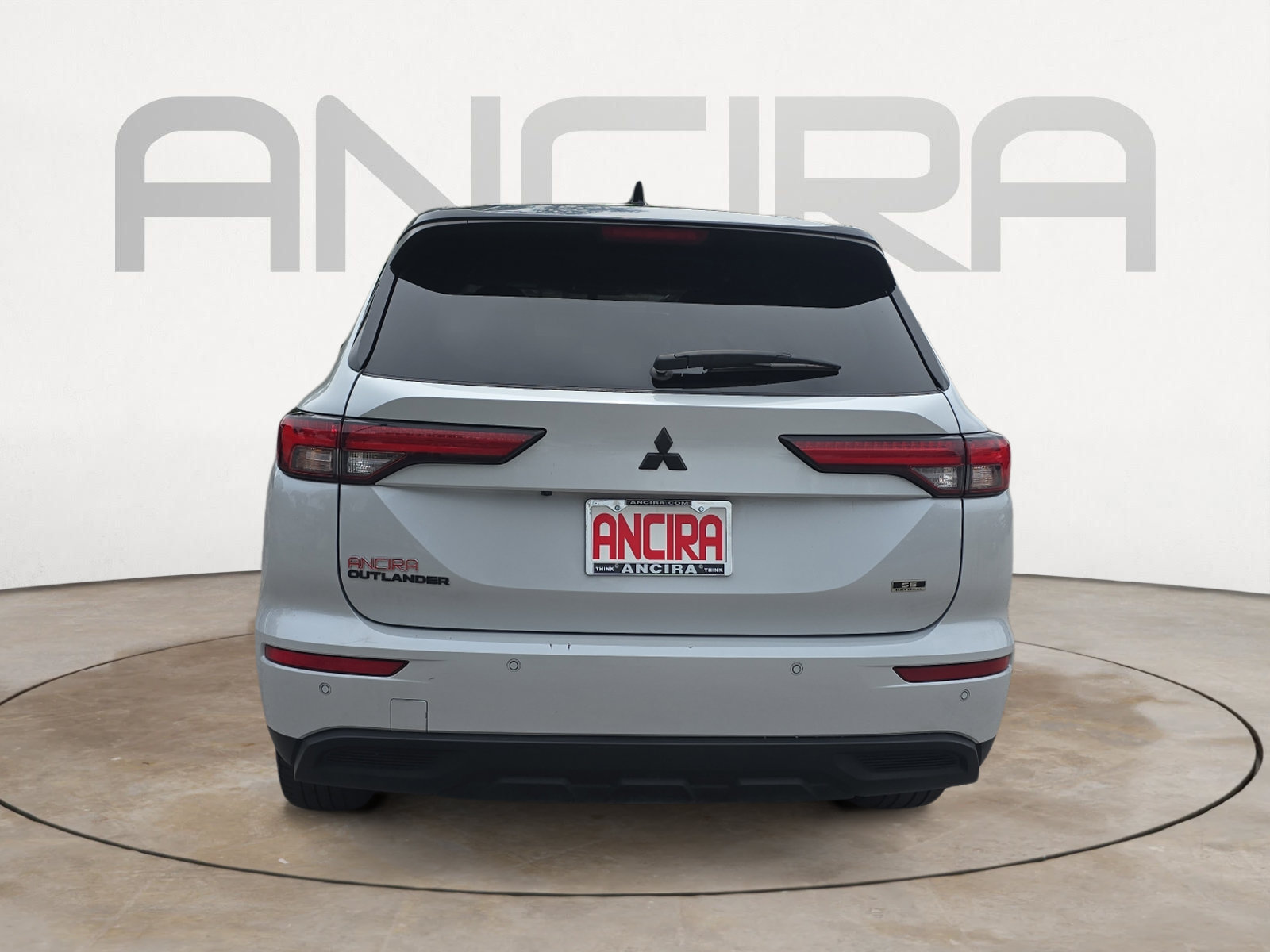 Used 2023 Mitsubishi Outlander SE Black Edition FWD image 9