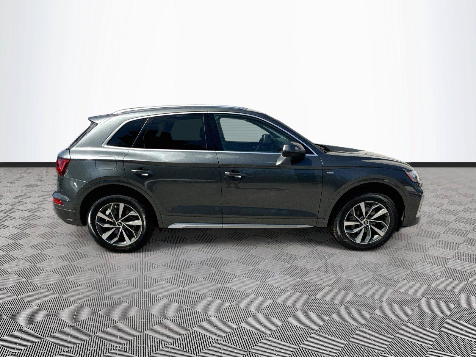 Used 2023 Audi Q5 2.0T Premium w/ Convenience Package AWD/4WD image 8