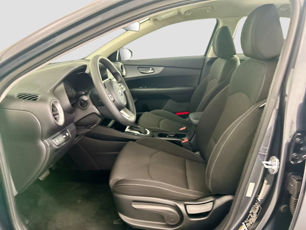 Used 2021 Kia Forte LXS FWD image 17