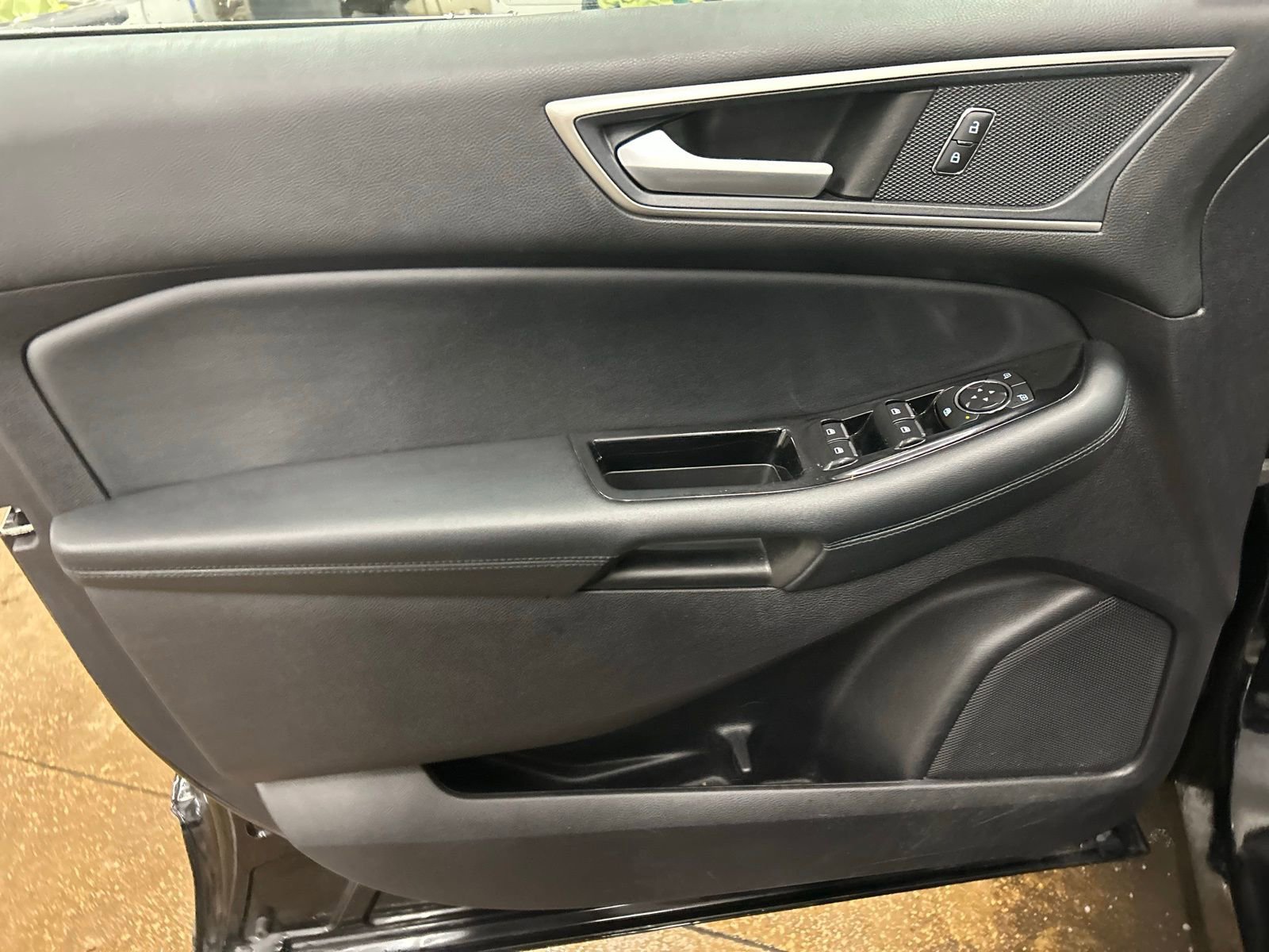 Used 2019 Ford Edge SEL w/ Equipment Group 201A image 10