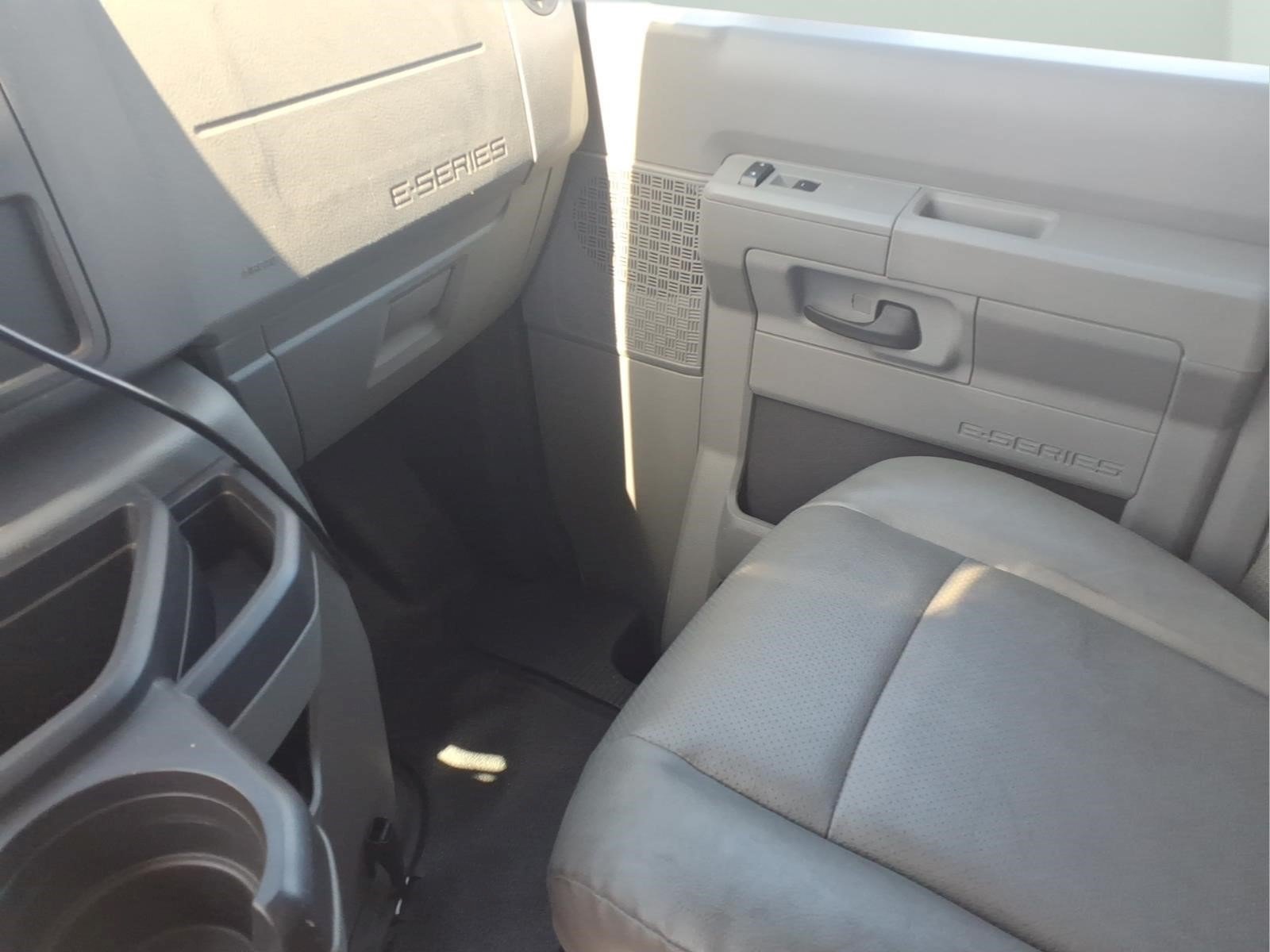 Used 2022 Ford E-350 and Econoline 350 Super Duty w/ Power Windows & Locks Group RWD image 22