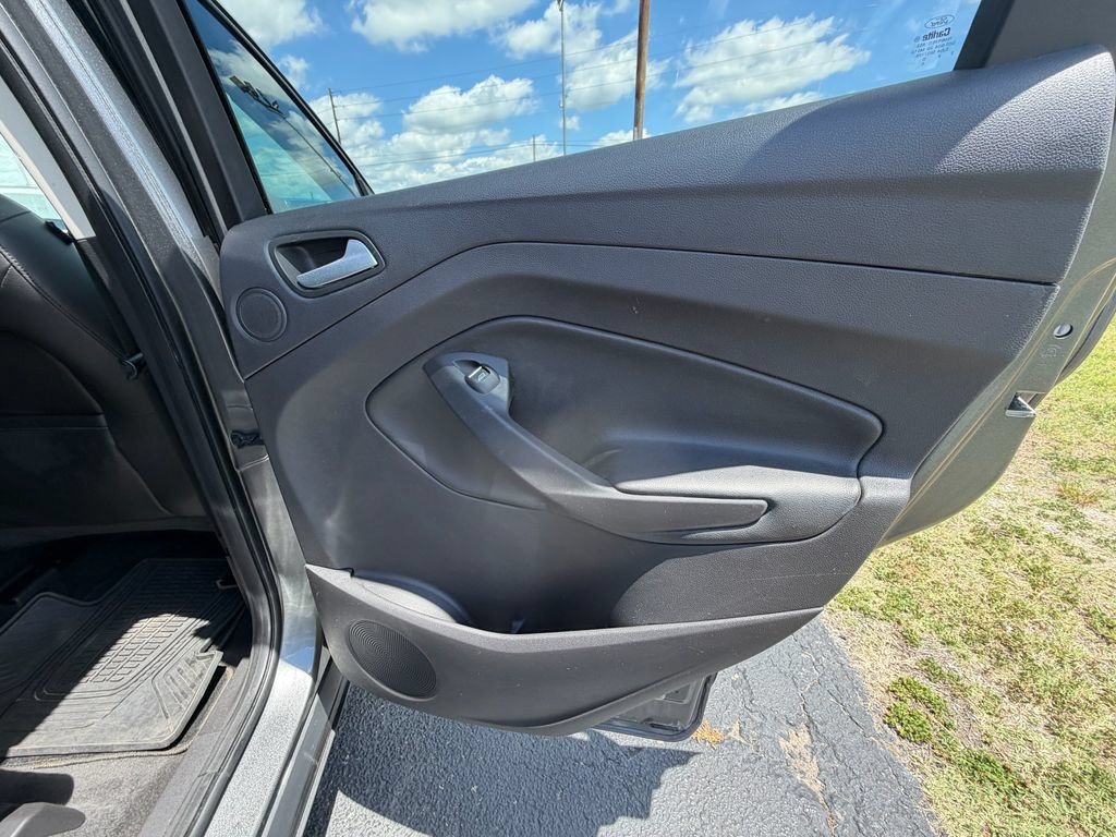 Used 2013 Ford Escape Titanium FWD image 16