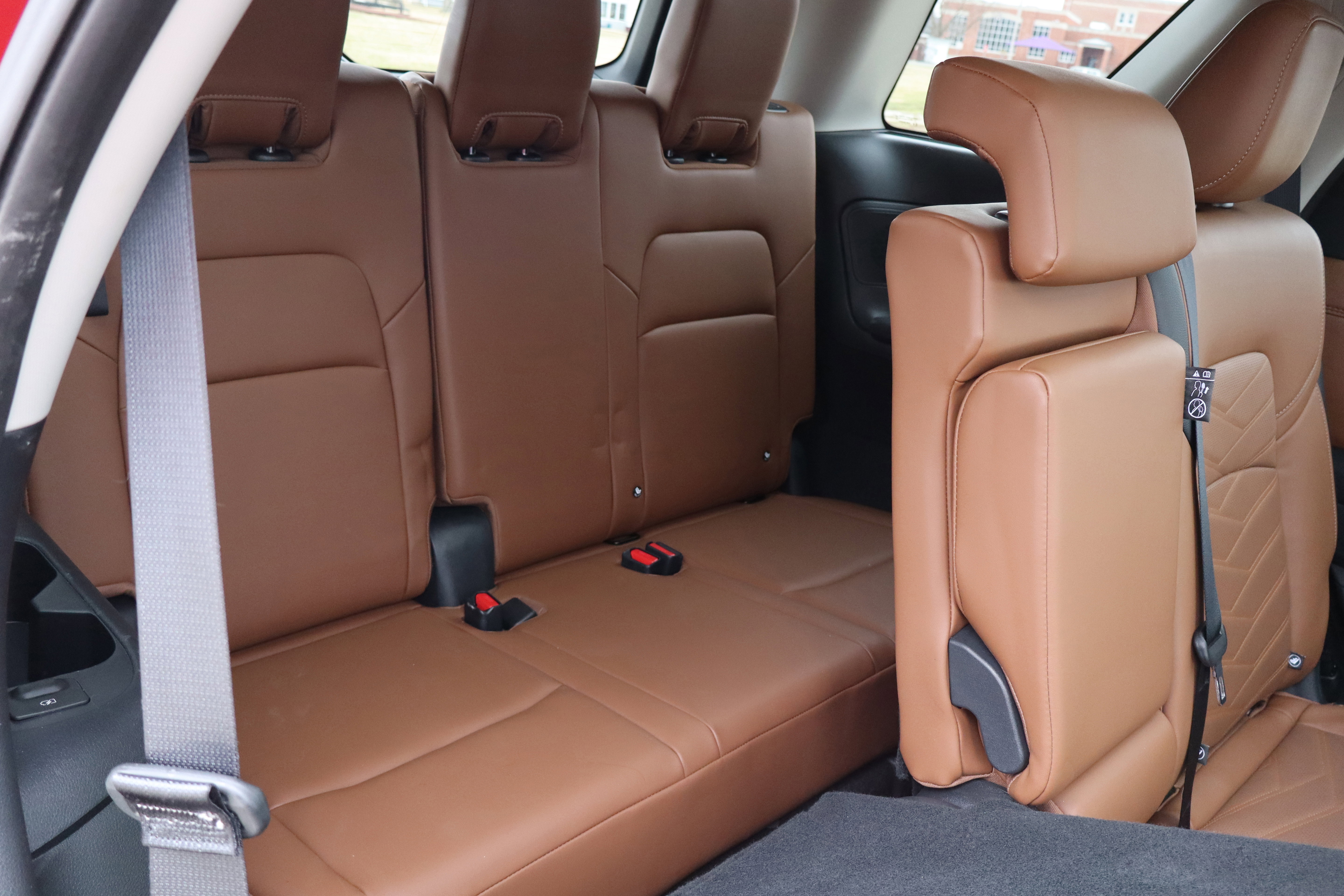 Used 2024 Nissan Pathfinder Platinum w/ Cargo Package image 13