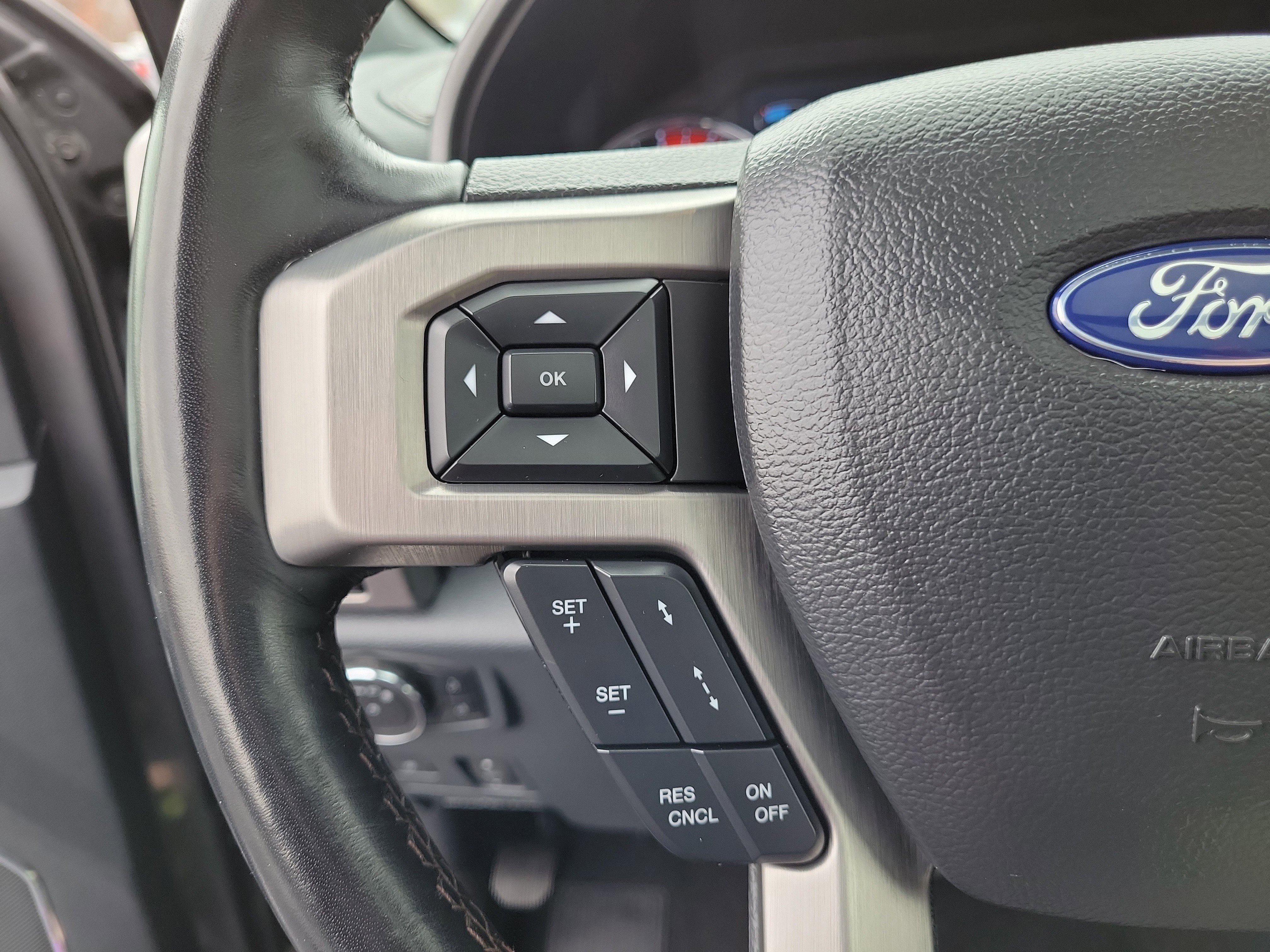 Certified 2022 Ford F250 Platinum w/ FX4 Off-Road Package image 27