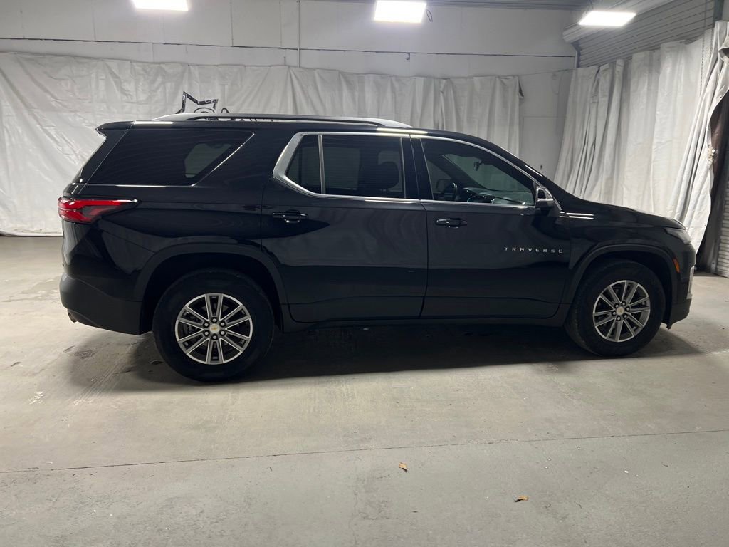 Used 2023 Chevrolet Traverse LT image 8