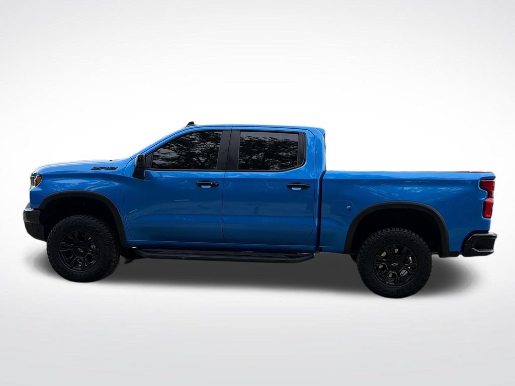 Used 2025 Chevrolet Silverado 1500 ZR2 w/ Technology Package AWD/4WD image 3