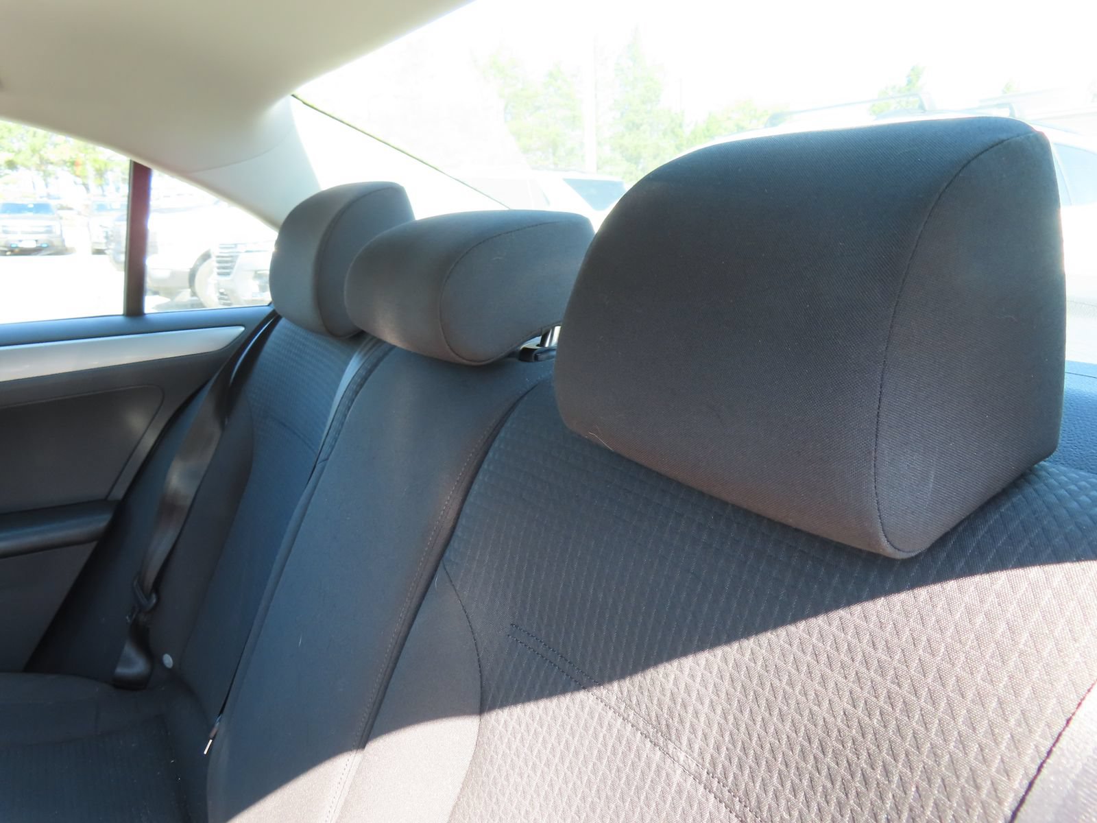 Used 2016 Volkswagen Jetta SE FWD image 28