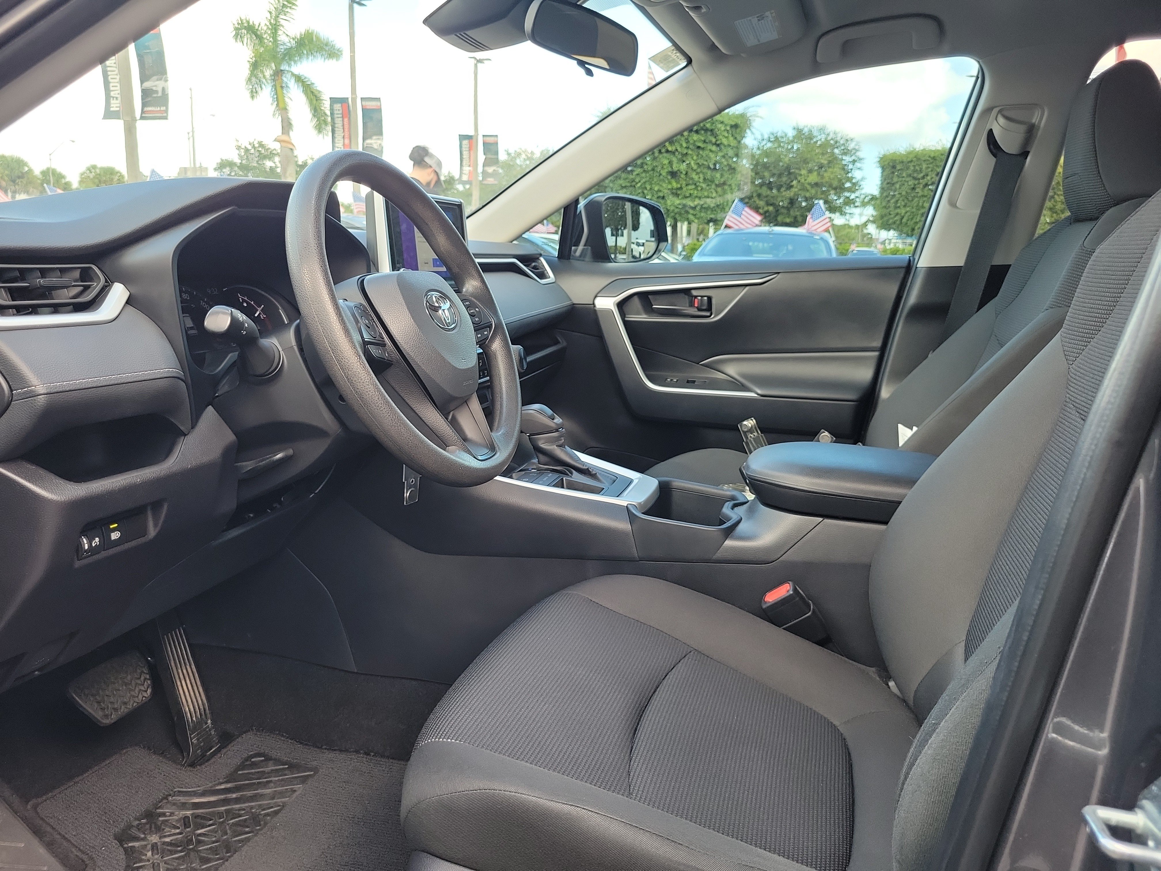 Used 2024 Toyota RAV4 LE FWD image 19