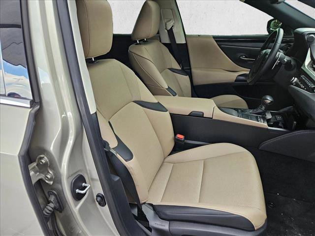 Used 2021 Lexus ES 300h w/ Accessory Package FWD image 19