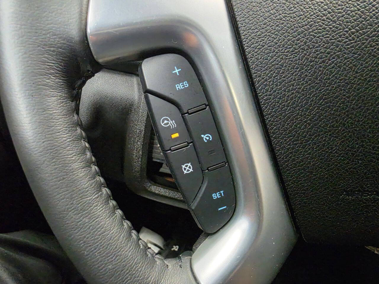 Used 2016 Chevrolet Traverse LTZ FWD image 26