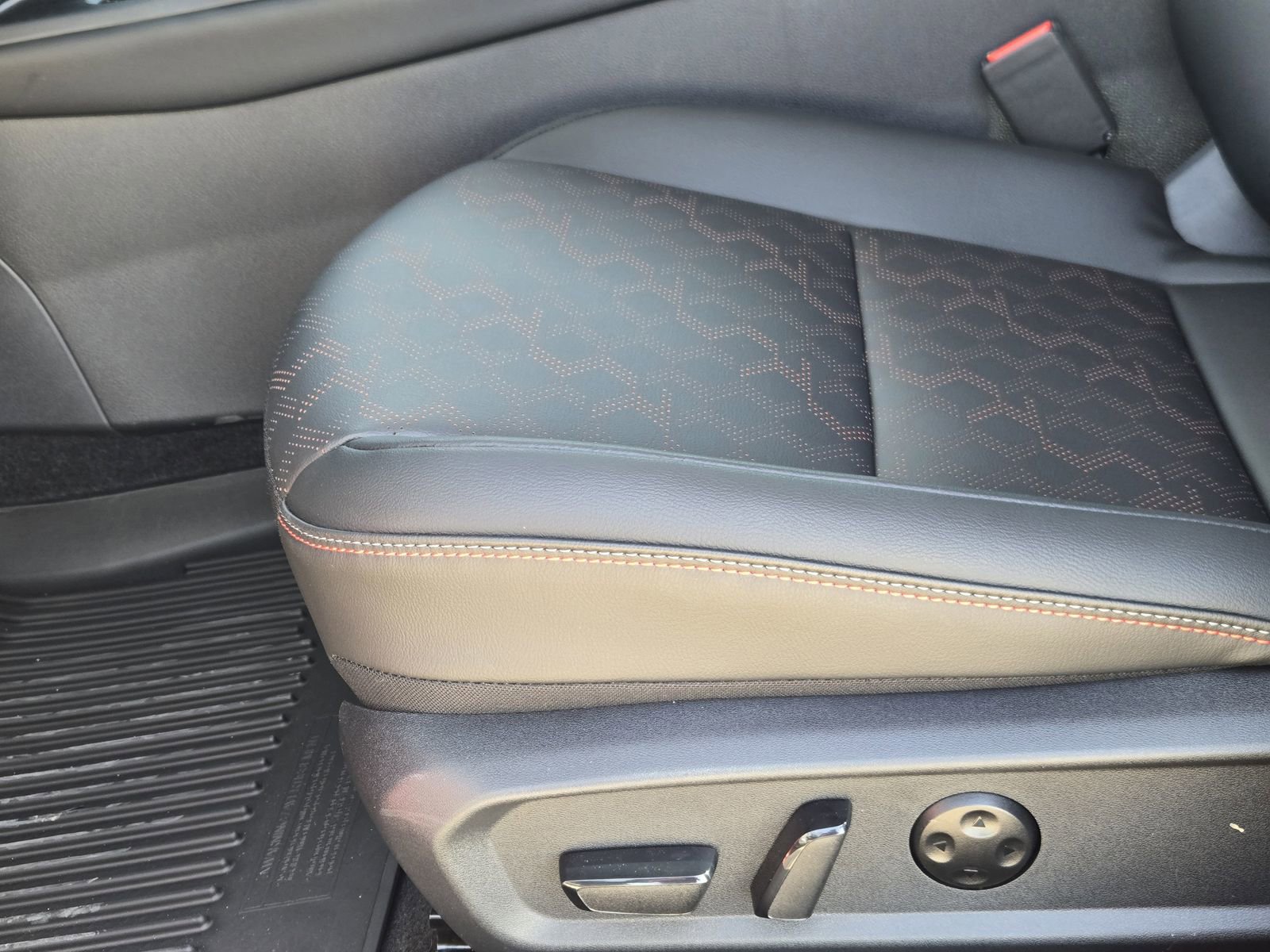 New 2026 Nissan Sentra SR FWD image 21