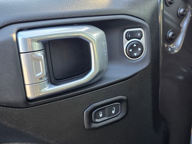 Used 2025 Jeep Wrangler Unlimited Rubicon w/ Convenience Group AWD/4WD image 23