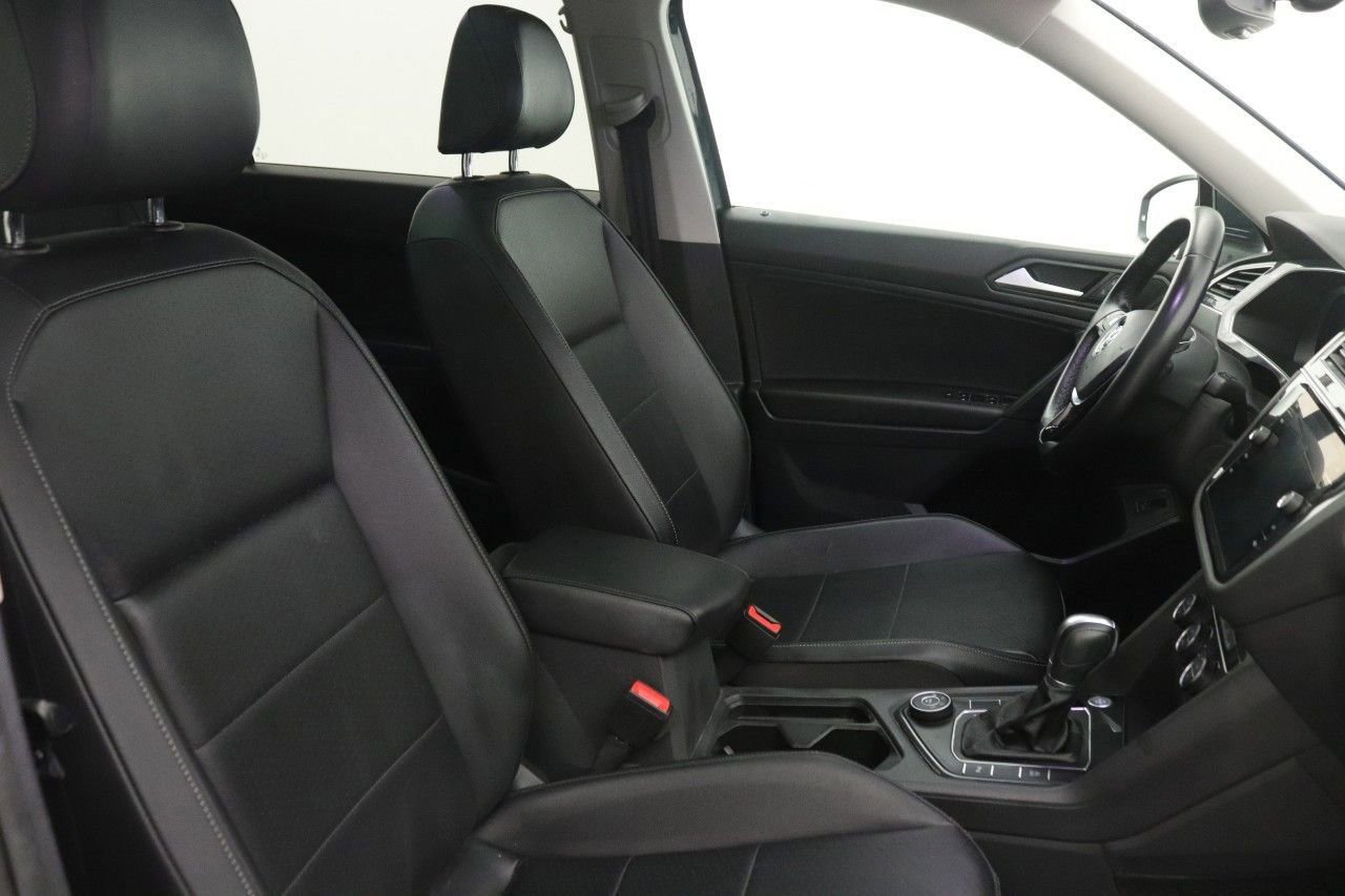 Used 2019 Volkswagen Tiguan SEL image 31