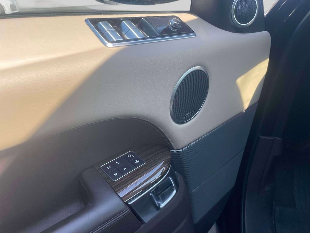 Used 2018 Land Rover Range Rover Sport HSE AWD/4WD image 18