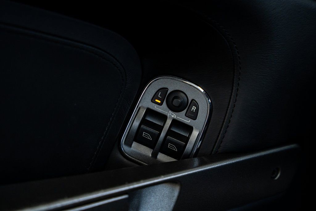 Used 2011 Aston Martin DB9 Coupe image 29