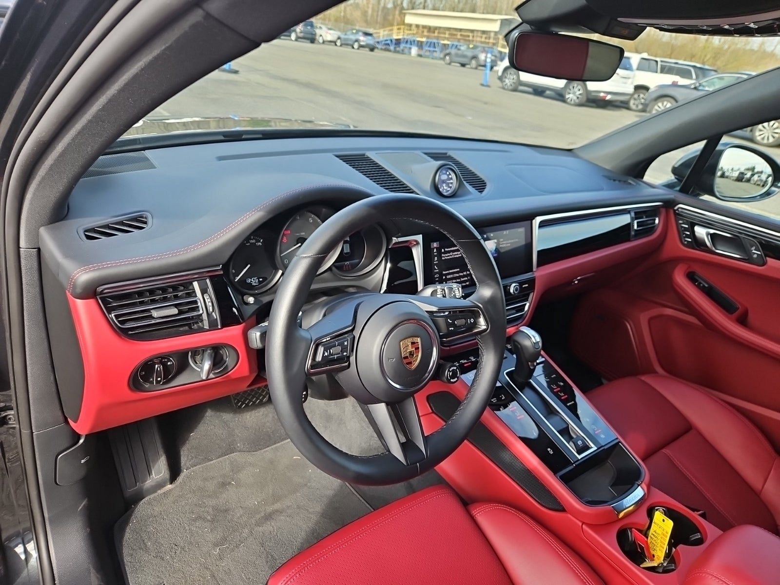 Used 2024 Porsche Macan S image 9