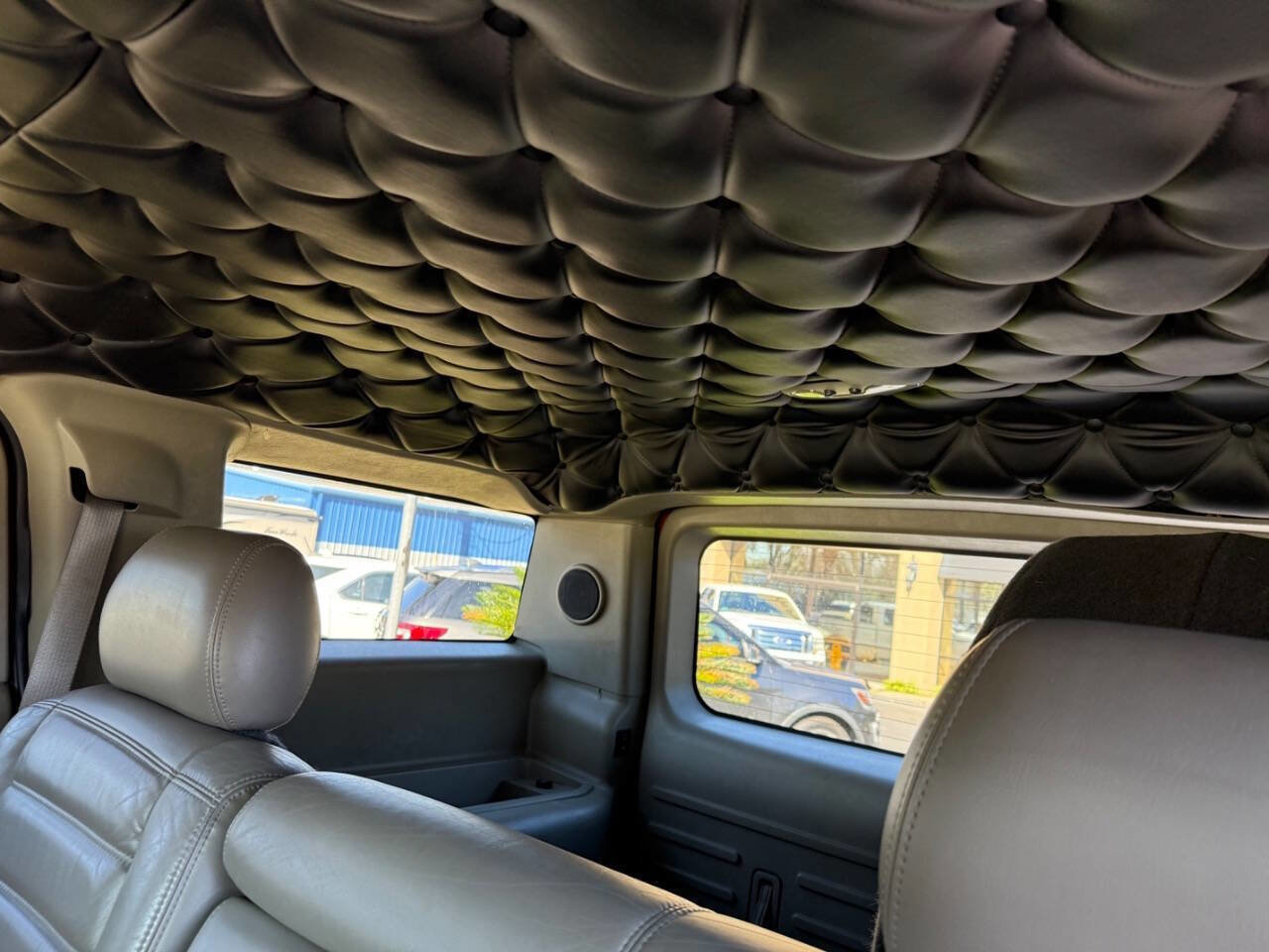 Used 2003 HUMMER H2 w/ Preferred Equipment Group image 12